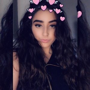 Meet your Posher, Courtney